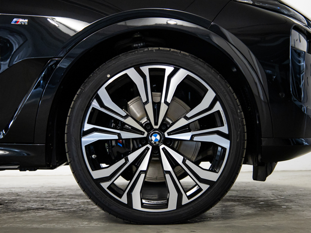 BMW X7 xDrive40d color Negro. Año 2025. 259KW(352CV). Diésel. En concesionario BMW Fuenteolid Valladolid de Valladolid