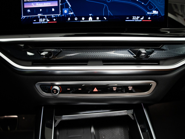 BMW X7 xDrive40d color Negro. Año 2025. 259KW(352CV). Diésel. En concesionario BMW Fuenteolid Valladolid de Valladolid