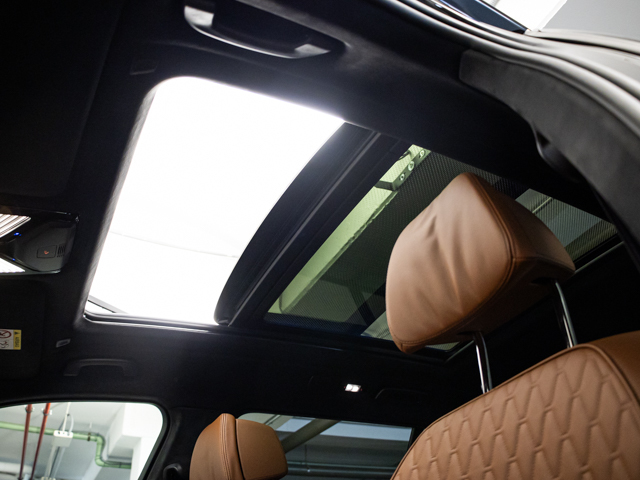 BMW X7 xDrive40d color Negro. Año 2025. 259KW(352CV). Diésel. En concesionario BMW Fuenteolid Valladolid de Valladolid