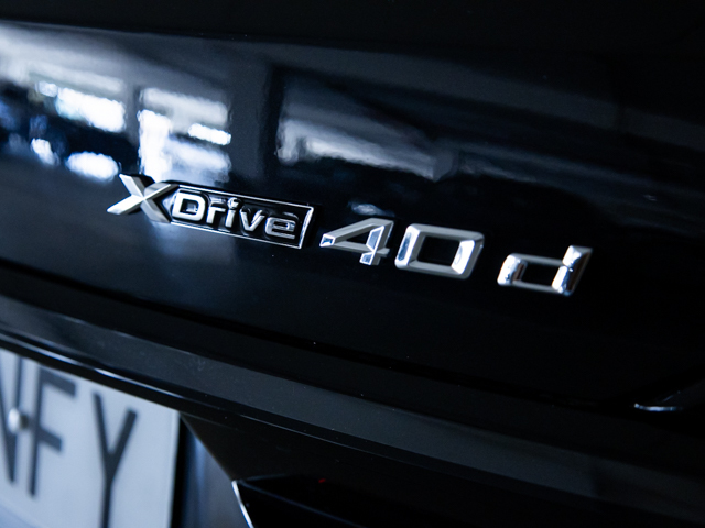 BMW X7 xDrive40d color Negro. Año 2025. 259KW(352CV). Diésel. En concesionario BMW Fuenteolid Valladolid de Valladolid