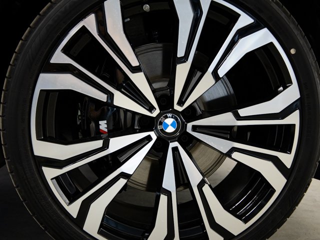 BMW X7 xDrive40d color Negro. Año 2025. 259KW(352CV). Diésel. En concesionario BMW Fuenteolid Valladolid de Valladolid