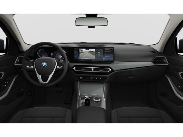 BMW Serie 3 320e color Gris. Año 2024. 150KW(204CV). Híbrido Electro/Gasolina. En concesionario BMW Fuenteolid Valladolid de Valladolid