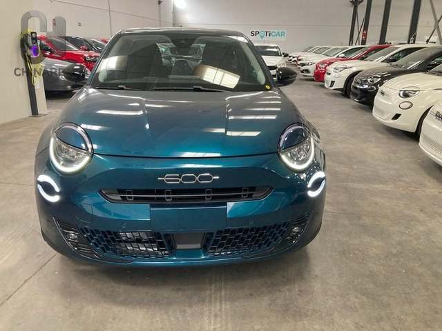 Foto 4 Fiat 600 1.2 MHEV DDCT 100 kW (136 CV)