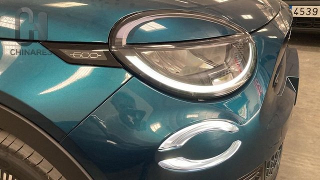 Foto 8 Fiat 600 1.2 MHEV DDCT 100 kW (136 CV)