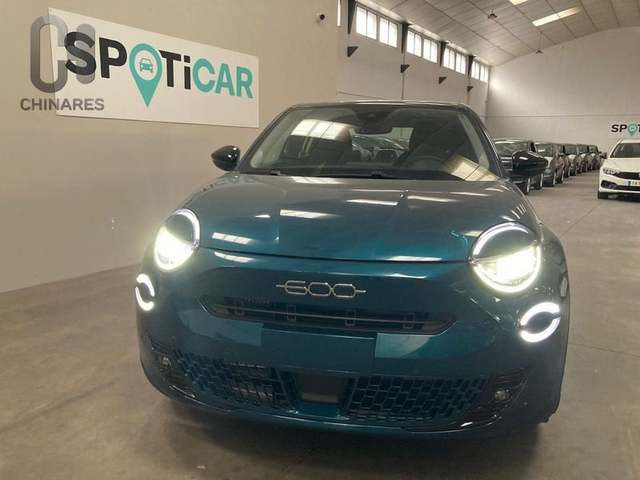 Foto 13 Fiat 600 1.2 MHEV DDCT 100 kW (136 CV)