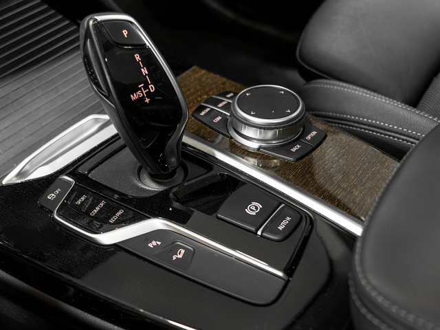 BMW X3 xDrive20d color Gris. Año 2020. 140KW(190CV). Diésel. En concesionario Caetano Cuzco, Alcalá de Madrid