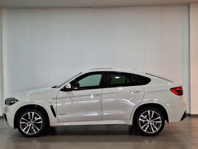 BMW X6 xDrive30d color Blanco. Año 2019. 190KW(258CV). Diésel. En concesionario Tormes Motor de Salamanca