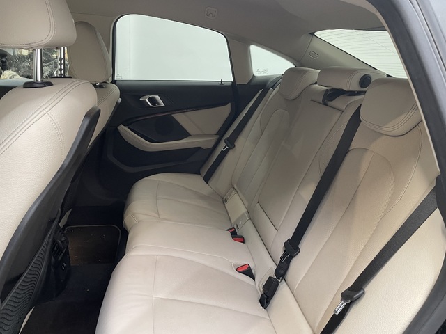 BMW Serie 2 220d Gran Coupe color Negro. Año 2021. 140KW(190CV). Diésel. En concesionario Cabrero Motorsport de Huesca