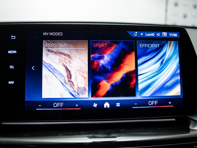 BMW X1 xDrive20d color Blanco. Año 2024. 120KW(163CV). Diésel. En concesionario BMW Fuenteolid Valladolid de Valladolid