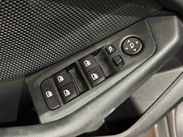 BMW Serie 1 118d color Gris. Año 2024. 110KW(150CV). Diésel. En concesionario Automotor Costa, S.L.U. de Almería