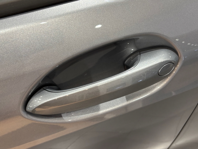 BMW Serie 1 118d color Gris. Año 2024. 110KW(150CV). Diésel. En concesionario Automotor Costa, S.L.U. de Almería