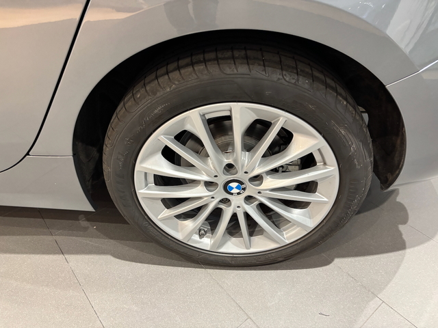 BMW Serie 1 118d color Gris. Año 2024. 110KW(150CV). Diésel. En concesionario Automotor Costa, S.L.U. de Almería