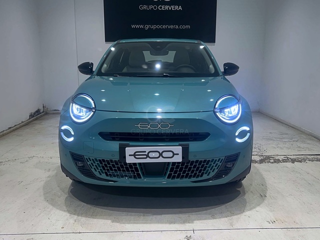 Foto 2 Fiat 600 1.2 MHEV Icon DDCT 81 kW (110 CV)