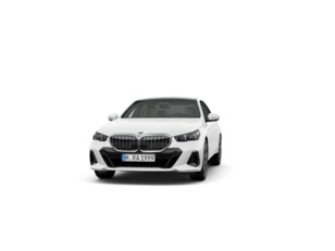 Fotos de BMW Serie 5 520d color Blanco. Año 2025. 145KW(197CV). Diésel. En concesionario Motri Motor Jaén de Jaén