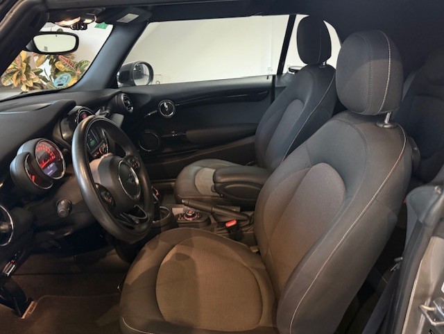 MINI MINI Cabrio Cooper 100 kW (136 CV)
