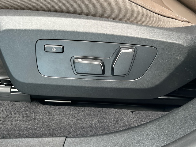 BMW X3 xDrive20d color Blanco. Año 2025. 145KW(197CV). Diésel. En concesionario Grünblau Motor (Bmw y Mini) de Cantabria