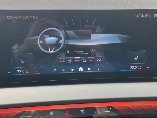 BMW X3 xDrive20d color Blanco. Año 2025. 145KW(197CV). Diésel. En concesionario Grünblau Motor (Bmw y Mini) de Cantabria