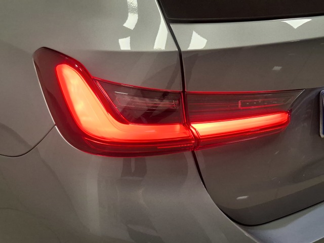 BMW Serie 3 318d Touring color Gris. Año 2025. 110KW(150CV). Diésel. En concesionario Automoviles Bertolin, S.L. de Valencia