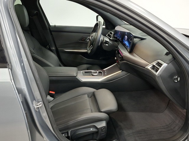 BMW Serie 3 318d Touring color Gris. Año 2025. 110KW(150CV). Diésel. En concesionario Automoviles Bertolin, S.L. de Valencia