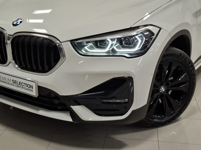 BMW X1 sDrive18d color Blanco. Año 2020. 110KW(150CV). Diésel. En concesionario Automoviles Bertolin, S.L. de Valencia