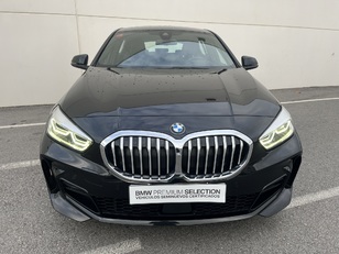 Fotos de BMW Serie 1 118d color Negro. Año 2021. 110KW(150CV). Diésel. En concesionario Novomóvil Oleiros de Coruña