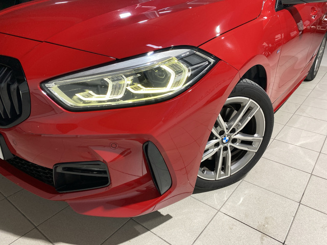 BMW Serie 1 116d color Rojo. Año 2020. 85KW(116CV). Diésel. En concesionario Hispamovil Elche de Alicante