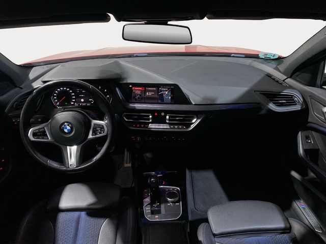 BMW Serie 1 116d color Rojo. Año 2020. 85KW(116CV). Diésel. En concesionario Hispamovil Elche de Alicante