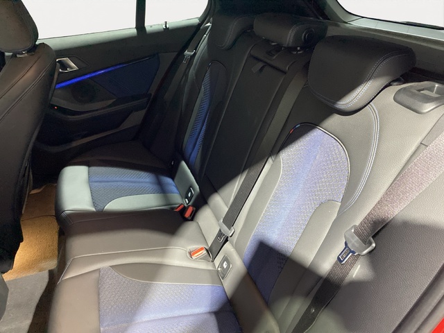 BMW Serie 1 116d color Rojo. Año 2020. 85KW(116CV). Diésel. En concesionario Hispamovil Elche de Alicante