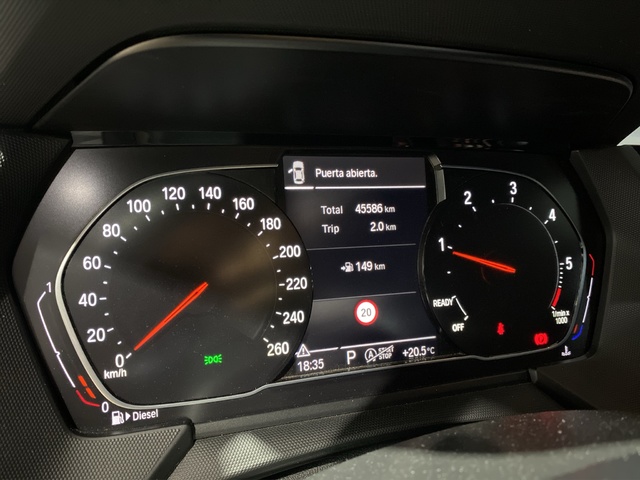 BMW Serie 1 116d color Rojo. Año 2020. 85KW(116CV). Diésel. En concesionario Hispamovil Elche de Alicante