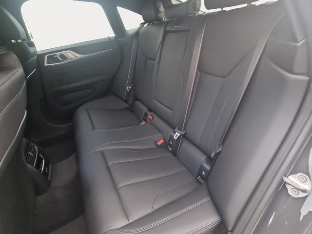 BMW Serie 4 420d Gran Coupe color Gris. Año 2024. 140KW(190CV). Diésel. En concesionario GANDIA Automoviles Fersan, S.A. de Valencia