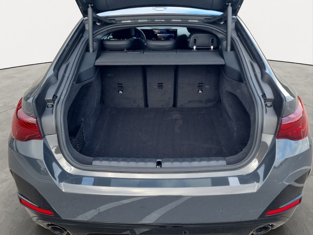 BMW Serie 4 420d Gran Coupe color Gris. Año 2024. 140KW(190CV). Diésel. En concesionario GANDIA Automoviles Fersan, S.A. de Valencia