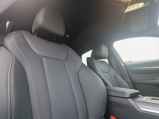 BMW Serie 4 420d Gran Coupe color Gris. Año 2024. 140KW(190CV). Diésel. En concesionario GANDIA Automoviles Fersan, S.A. de Valencia