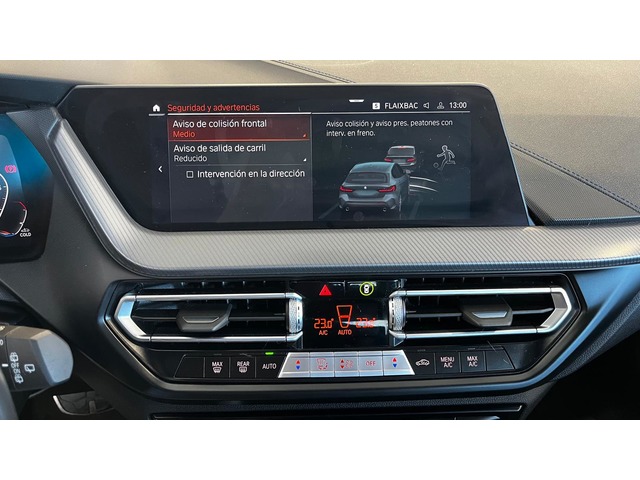 BMW Serie 1 118i color Gris. Año 2021. 103KW(140CV). Gasolina. En concesionario Unicars Ponent de Lleida