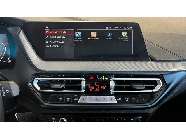 BMW Serie 1 118i color Gris. Año 2021. 103KW(140CV). Gasolina. En concesionario Unicars Ponent de Lleida