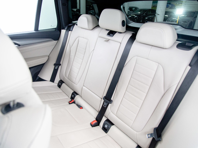 BMW M X3 M color Negro. Año 2021. 353KW(480CV). Gasolina. En concesionario Móvil Begar Alicante de Alicante