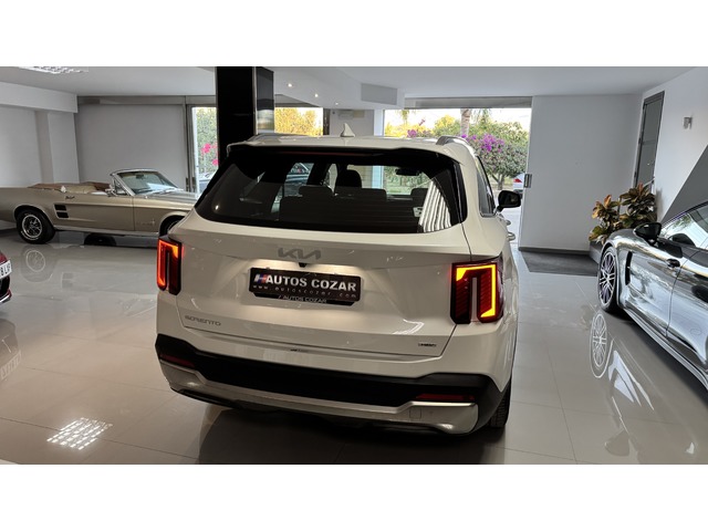 Kia Sorento 1.6 T-GDi HEV Emotion 4x2 Auto 158 kW (215 CV)