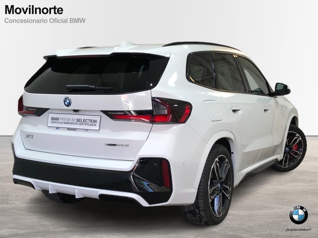 BMW X1 xDrive25e color Blanco. Año 2025. 180KW(245CV). Híbrido Electro/Gasolina. En concesionario Movilnorte El Carralero de Madrid