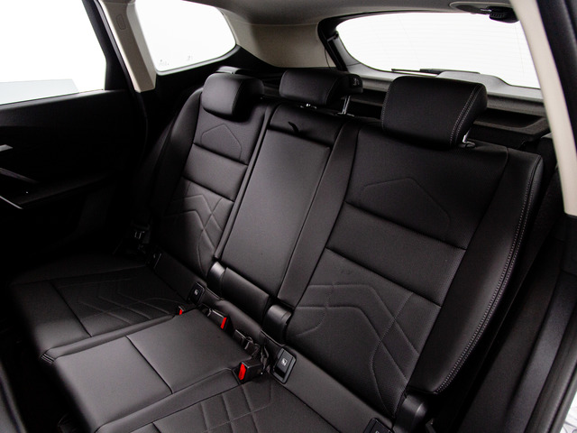 BMW X1 sDrive20d color Blanco. Año 2025. 120KW(163CV). Diésel. En concesionario Movil Begar Petrer de Alicante