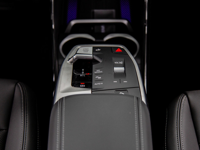 BMW X1 sDrive20d color Blanco. Año 2025. 120KW(163CV). Diésel. En concesionario Movil Begar Petrer de Alicante