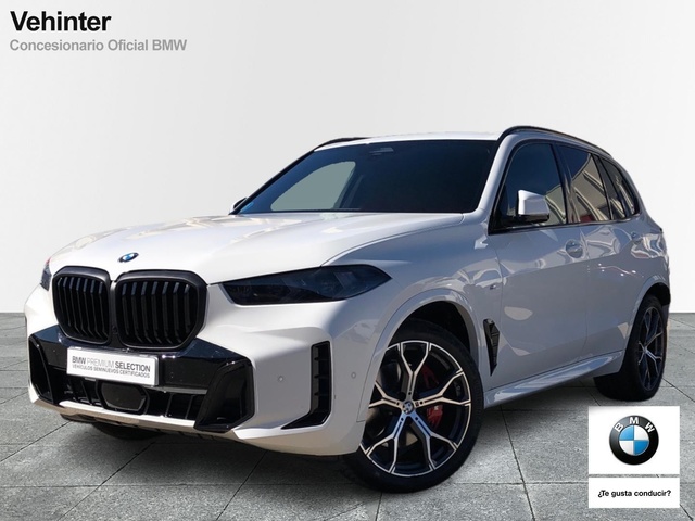 BMW X5 xDrive30d color Blanco. Año 2025. 219KW(298CV). Diésel. En concesionario Vehinter Getafe de Madrid