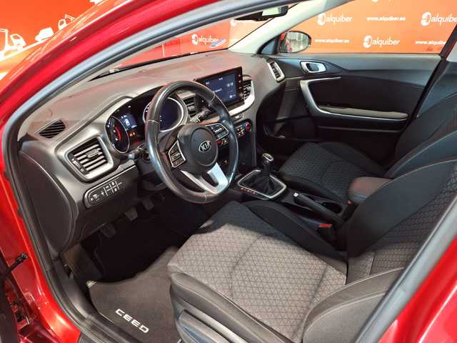 Kia Ceed 1.6 MHEV iMT Drive 100 kW (136 CV)