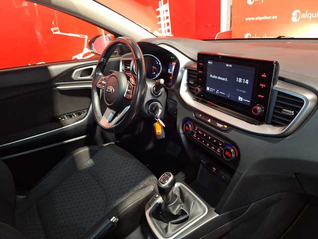 Kia Ceed 1.6 MHEV iMT Drive 100 kW (136 CV)