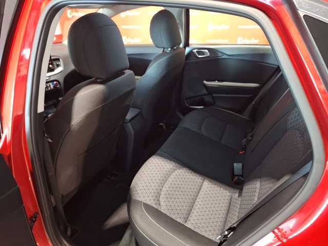 Kia Ceed 1.6 MHEV iMT Drive 100 kW (136 CV)