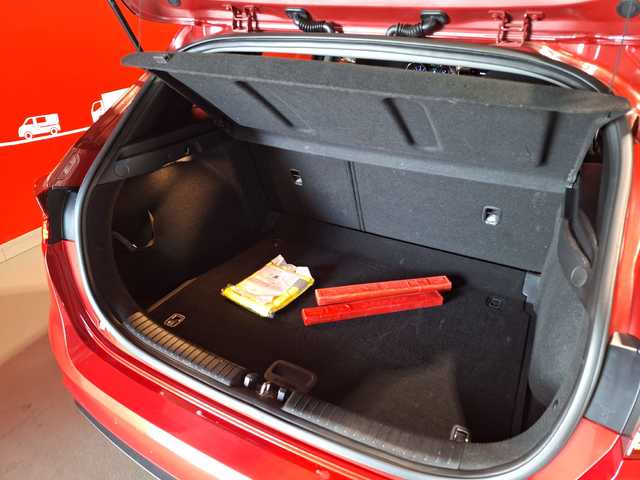 Kia Ceed 1.6 MHEV iMT Drive 100 kW (136 CV)