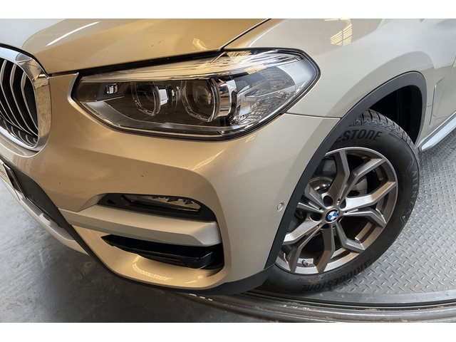 BMW X3 xDrive20d color Beige. Año 2021. 140KW(190CV). Diésel. En concesionario Proa Premium Palma de Illes Balears