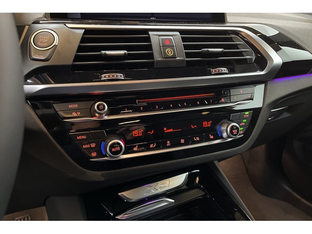 BMW X3 xDrive20d color Beige. Año 2021. 140KW(190CV). Diésel. En concesionario Proa Premium Palma de Illes Balears