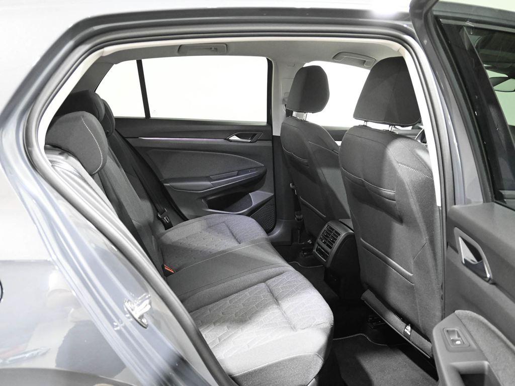 Volkswagen Golf Life 1.5 TSI 85 kW (116 CV) 5