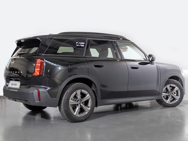 fotoG 3 del MINI MINI Countryman C 125 kW (170 CV) 170cv Gasolina del 2025 en Girona