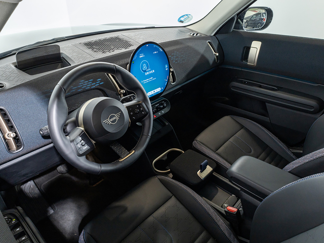 fotoG 13 del MINI MINI Countryman D 120 kW (163 CV) 163cv Diésel del 2025 en Girona