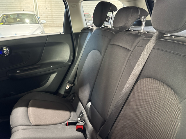 fotoG 8 del MINI MINI Countryman Cooper 100 kW (136 CV) 136cv Gasolina del 2022 en Madrid